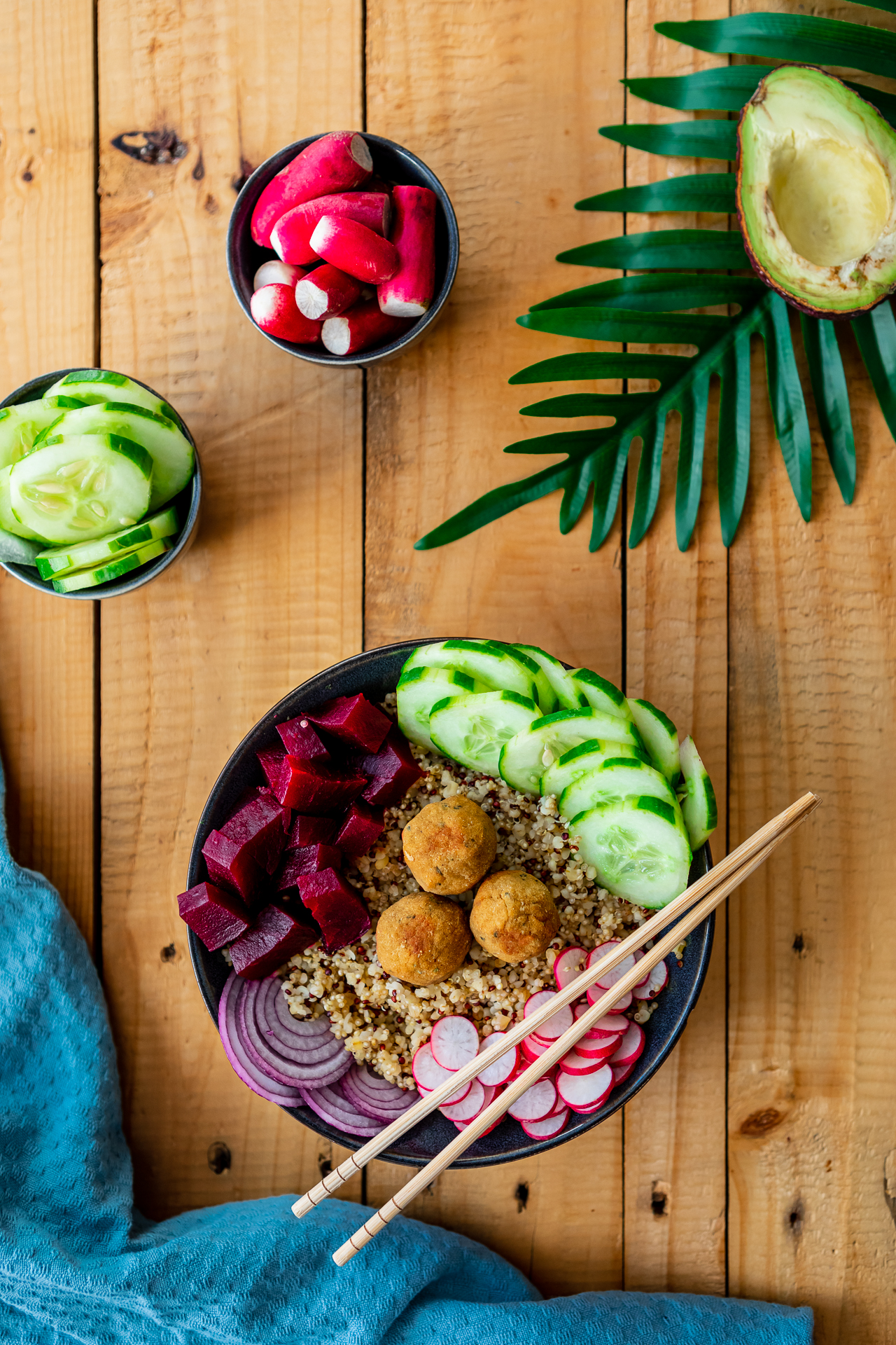 poke vegetarien falafels concombre radis choux rouge quinoa poke mi avranches